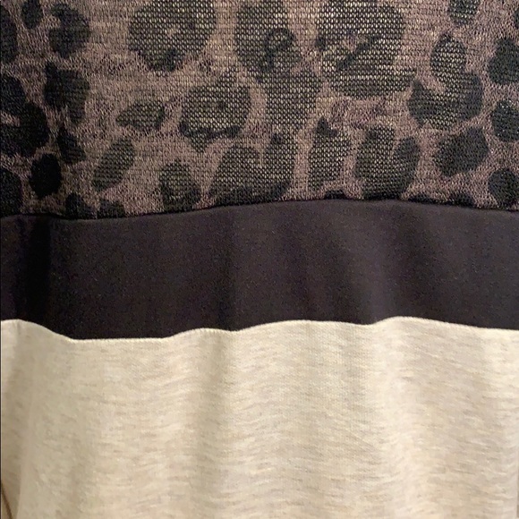 Last 2, Medium Color Block French Terry Sweatshirt - Picture 4 of 5